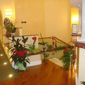 Dina Hotel